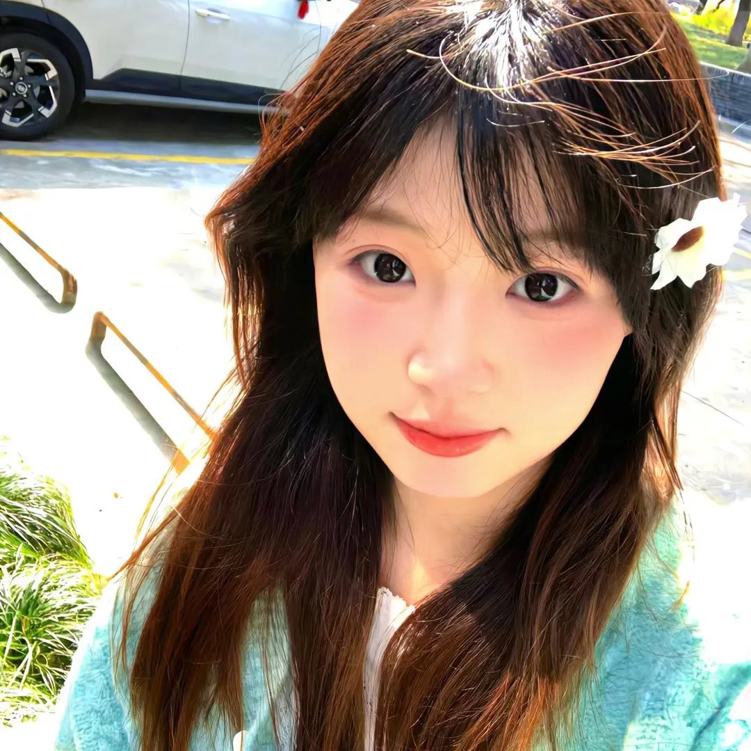 蜜桃女孩